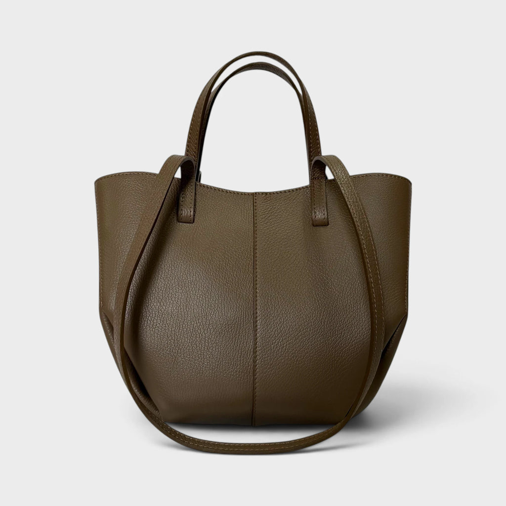 Borsa a spalla tote bag in vera pelle Sofia taupe chiusa