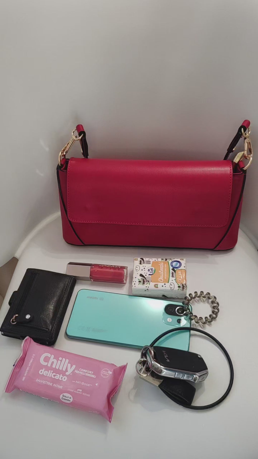 Borsa a spalla in vera pelle Vera What's in my bag colori bianco rosso